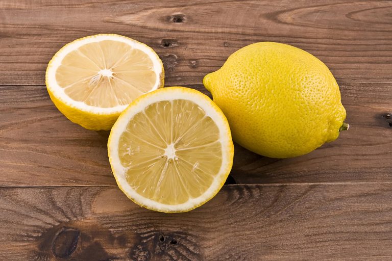 Place 3 Lemons Cut On Your Nightstand, This Trick Will Change Your Life Forever, Believe It Or Not